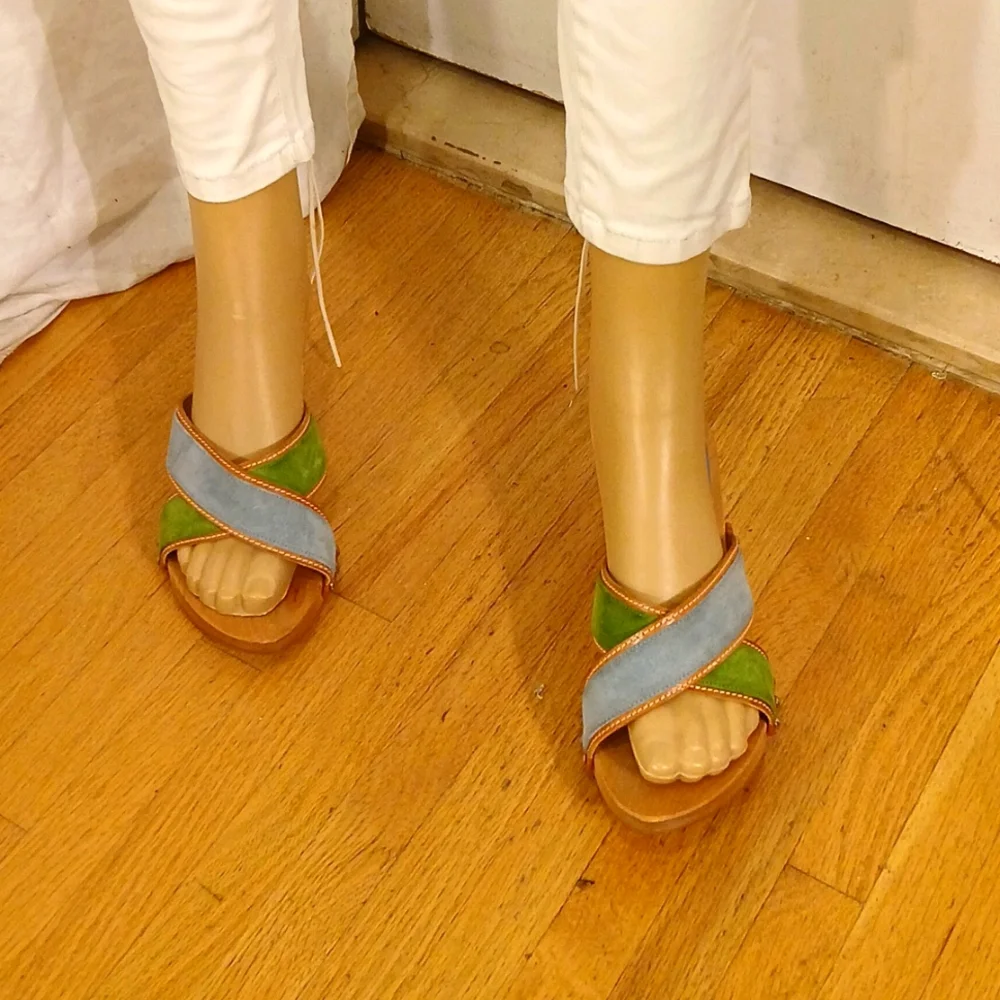 Stunning Coach Blue & Green Seude Wood Studded Mule/Sandal - Picture 15 of 16